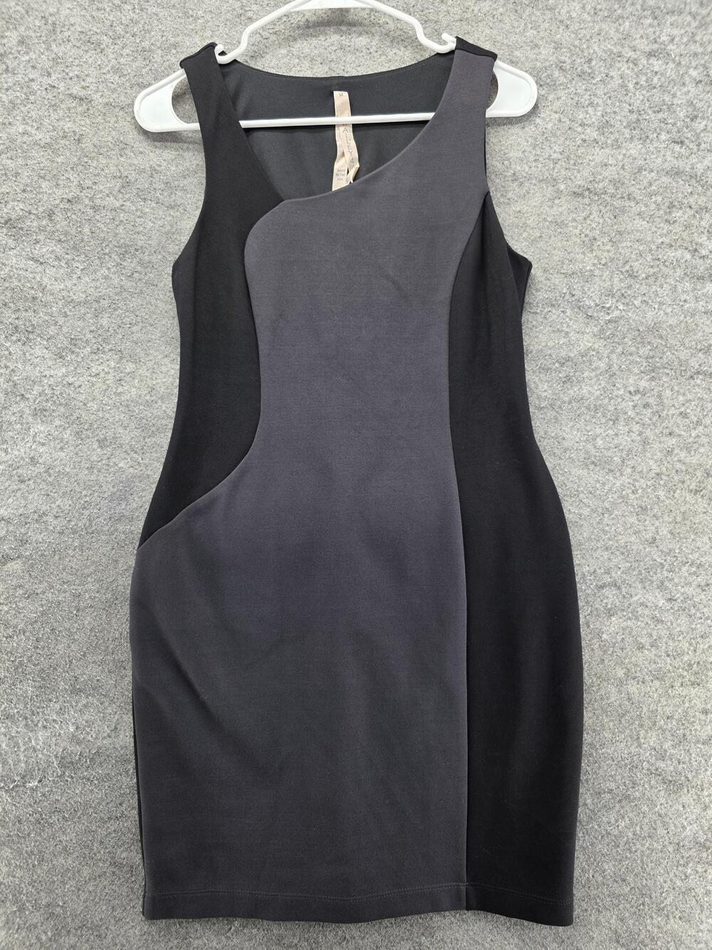 Bailey 44 Dress Womens M Black Sheath Knee Length Round Neck Colorblock
